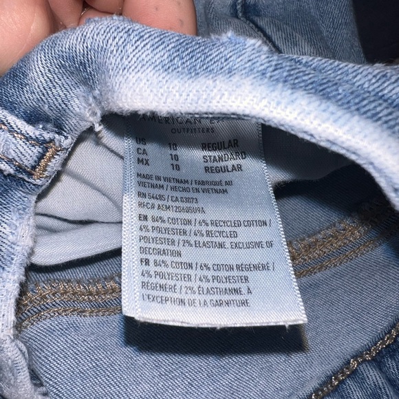 American Eagle Ripped Jeans - Picture 6 of 8